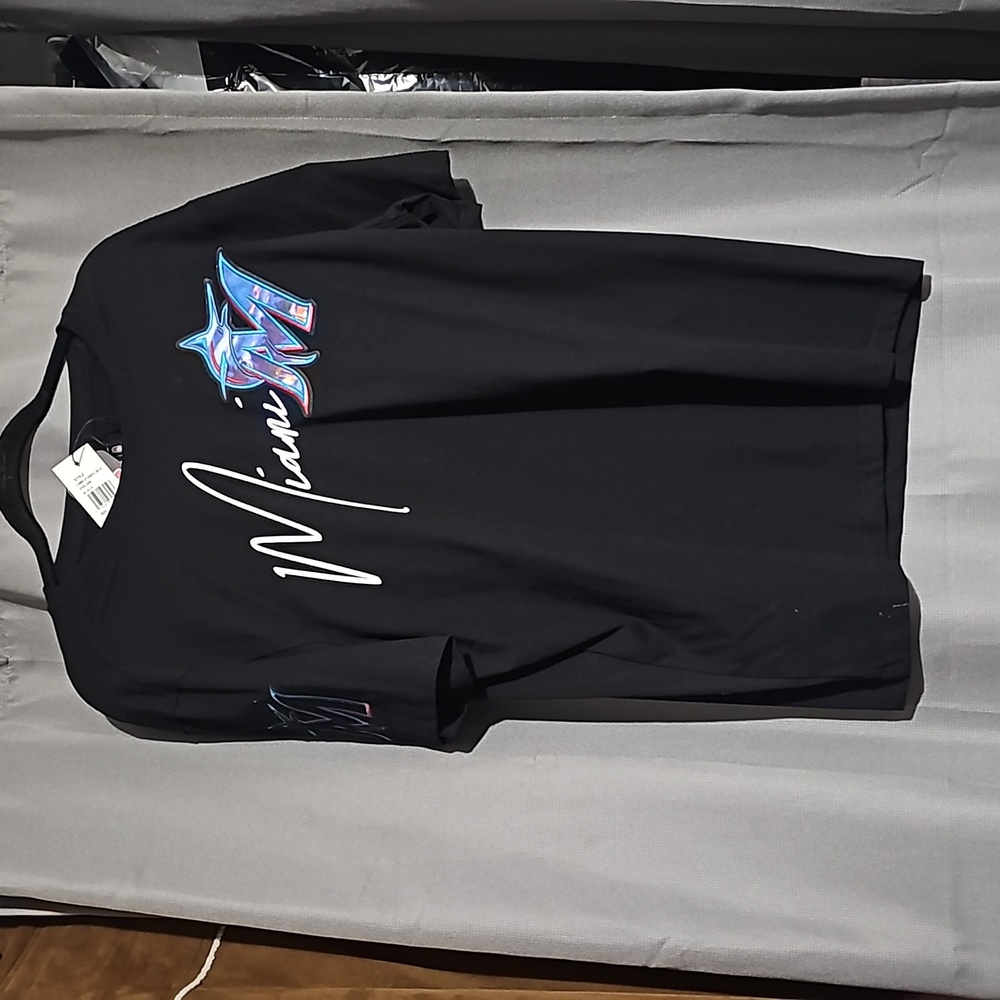 Miami marlins city shirt. - Picture 3 of 8